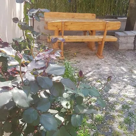 South Gate Apartmán *