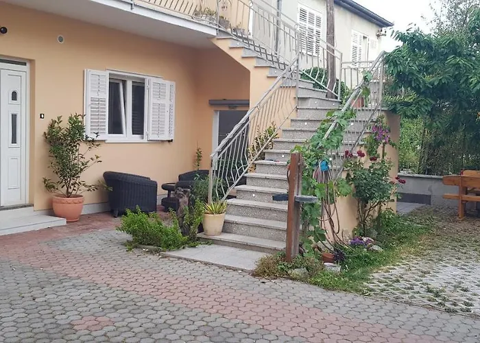 South Gate Apartmán